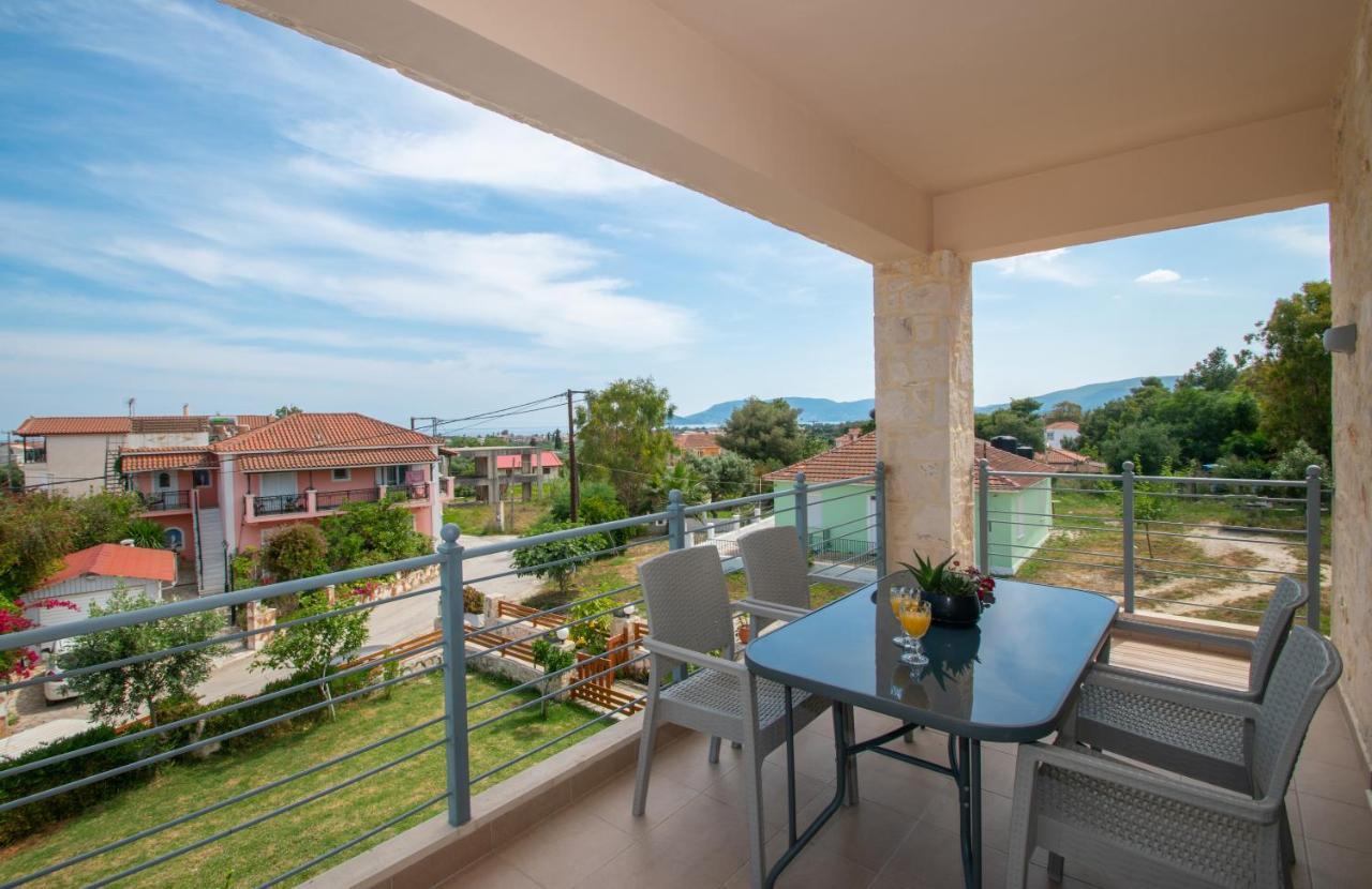 Liri'S Apartments Kalamaki  Ngoại thất bức ảnh