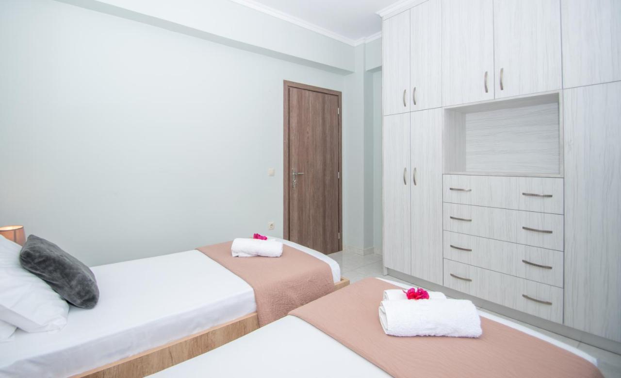 Liri'S Apartments Kalamaki  Ngoại thất bức ảnh